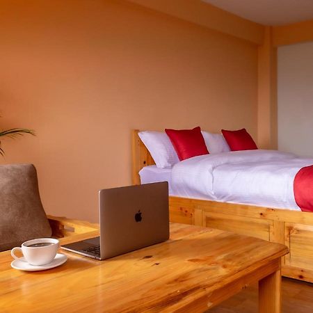 Eagle Nest Hotel Bhatgoan Kültér fotó