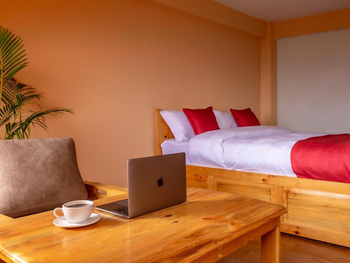 Eagle Nest Hotel Bhatgoan Kültér fotó